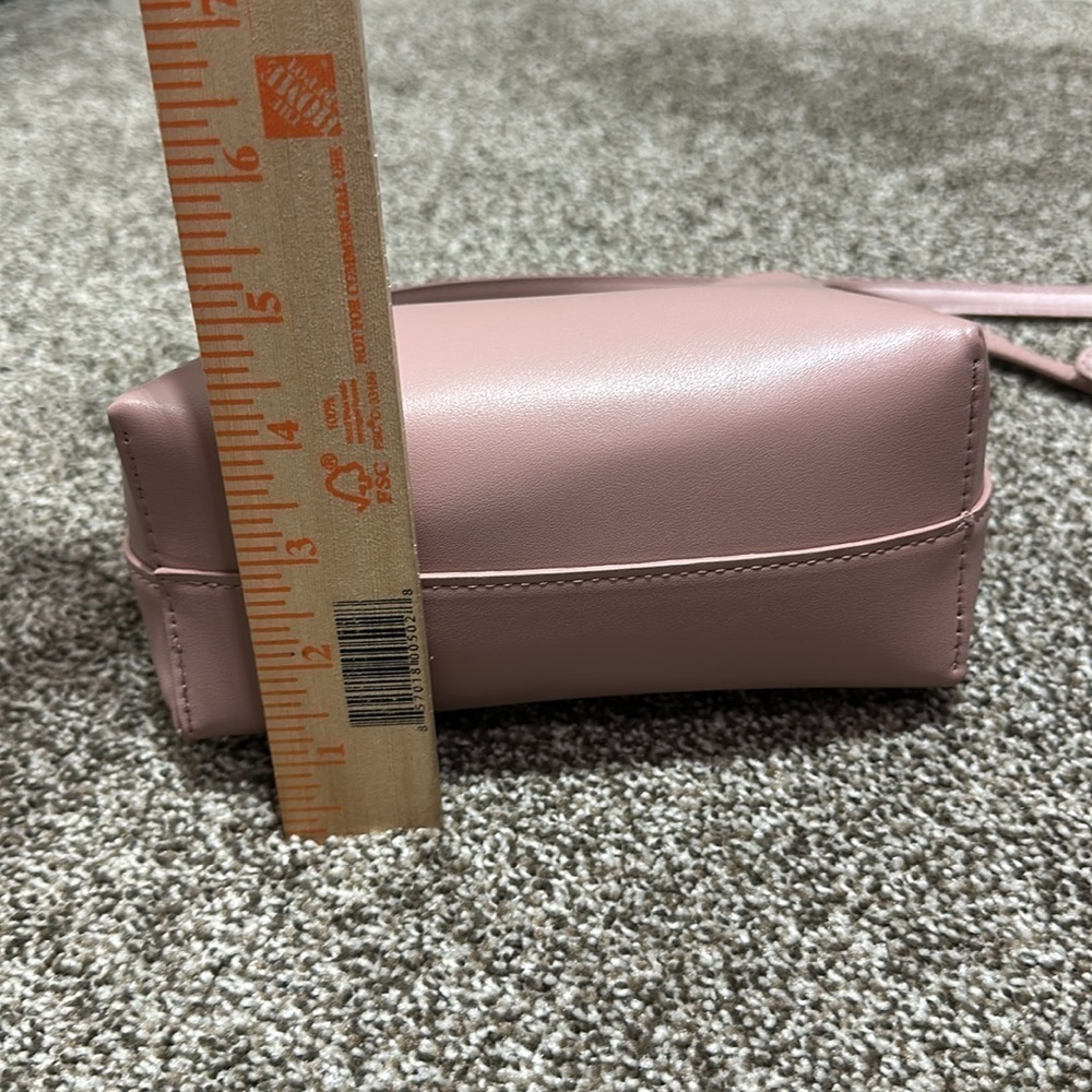 Samara Anthropologie vegan leather pink crossbody bucket small purse gold accent - Picture 11 of 11